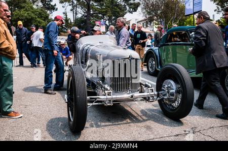 Die Veranstaltung Pebble Beach Concours d'Elegance auf der Ocean Avenue in Carmel-by-the-Sea während der Monterey Car Week Stockfoto