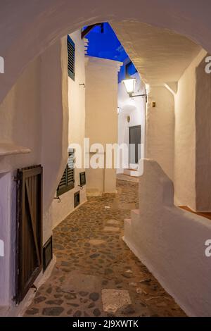 Blick auf Binibeca Vell in der Abenddämmerung, Binibeca Vell, Menorca, Balearen, Spanien, Europa Stockfoto