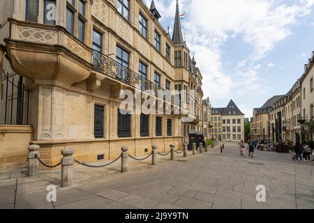 Luxemburg, Mai 2022. Außenansicht des Großherzoglichen Palastes von Luxemburg im Stadtzentrum Stockfoto