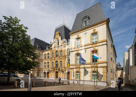 Luxemburg, Mai 2022. Außenansicht des Gebäudes des Außenministeriums und des Europäischen Amtes im Stadtzentrum Stockfoto