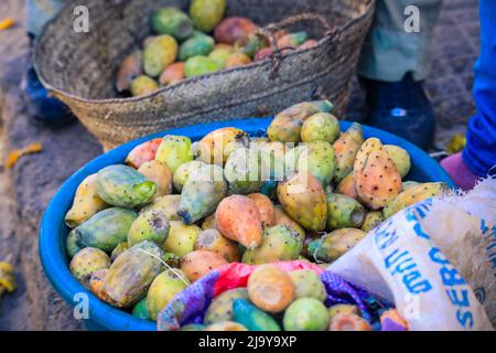 Große Säcke mit Samen und Getreide auf dem lokalen Markt in Asmara Stockfoto