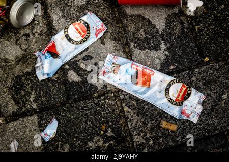 2022-05-26 05:40:13 ROTTERDAM - das Zentrum von Rotterdam einen Tag nach den Unruhen. Feyenoord verlor das Finale der UEFA Conference League in Tirana gegen AS Roma, danach brachen in Rotterdam Unruhen aus. ANP JEFFREY GROENEWEG niederlande Out - belgien Out Stockfoto