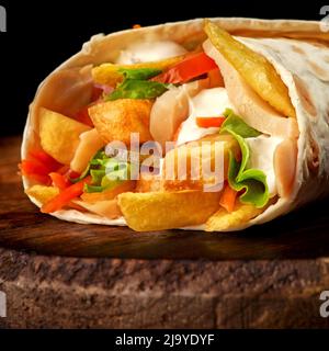 Shawarma Gemüse, Döner Kebab Burrito Füllung Burrito veggie pita, Gericht auf dem Tisch gesunde Mahlzeit Snack, Kopierer Platz, Lebensmittel Hintergrund, Veganismus Essen Stockfoto