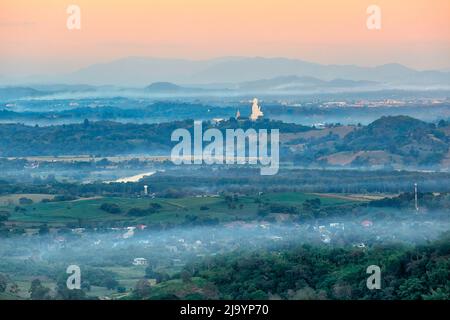 Guan im Statue auf dem Berg Wat Huay Pla Kang , chinesischer Tempel in der Provinz Chiang Rai, Thailand. Stockfoto