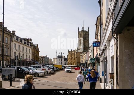 Stadtbild von Cotswold Market Stadt Cirencester, Gloucestershire, Großbritannien Stockfoto