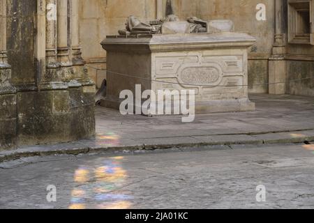 Grab von König Johann I. von Portugal und seiner Frau Philippa von Lancaster im Kloster Batalha, Portugal Stockfoto