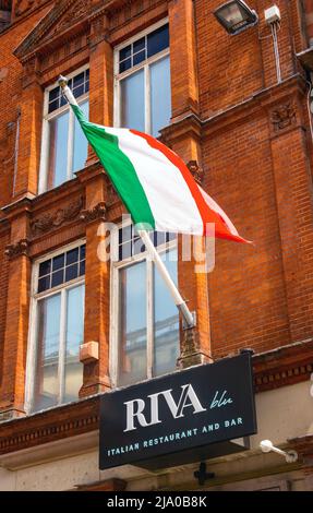 Riva blu, ein italienisches Restaurant und eine Bar an der Castle Street in Liverpool Stockfoto