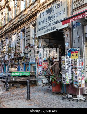 Berlin Kastanienallee 86, Althistorisches Gebäude. Ein alternatives Wohnungsbauprojekt, das von Bewohnern gegen Gentrifizierung besetzt wird Stockfoto