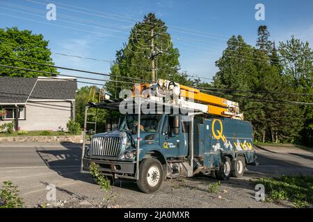 Hydro-Quebec-Arbeiter, die versuchen, die Macht in die Region zurückzubringen. Stockfoto