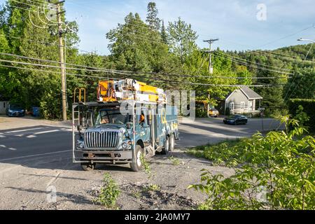 Hydro-Quebec-Arbeiter, die versuchen, die Macht in die Region zurückzubringen. Stockfoto