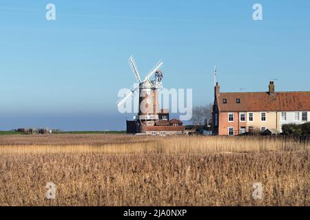 Windmühle in Cley-next-the-Sea, Norfolk, England, Großbritannien Stockfoto