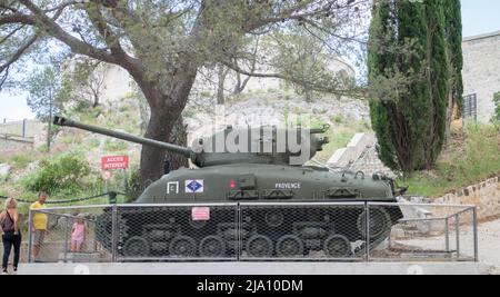 Meldung au Mont Faron (Toulon, Var, Frankreich) Gedenkstätte WW2 : Panzer Sherman A4 'Provence' Stockfoto