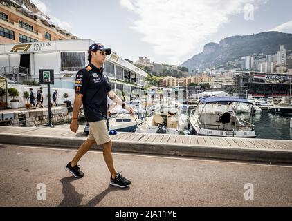 2022-05-26 16:19:10 MONTE-CARLO - Sergio Perez (Oracle Red Bull Racing) am Donnerstag vor dem Monaco Formel 1 Grand Prix. Das siebte Rennwochenende dieser Saison in der Formel 1 startet in den engen Gassen von Monaco. ANP REMKO DE WAAL niederlande Out - belgien Out Stockfoto