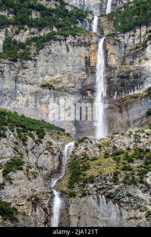 Malerische Bergwasserfälle, Lauterbrunnen, Kanton Bern, Schweiz Stockfoto