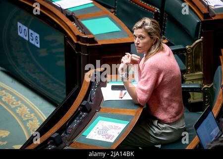 Innenministerin Annelies Verlinden im Bild während einer Plenarsitzung der Kammer im Bundestag in Brüssel, Mittwoch, 25. Mai 2022. BE Stockfoto