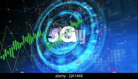 Abbildung des symbols 5G auf rotierender Sicherheitsverriegelung und Grafiken über Verarbeitungsdaten Stockfoto