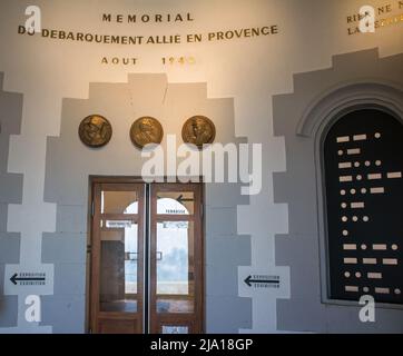 Reportage au Mont Faron (Toulon, Var, Frankreich) Memorial du débarquement Allié - Landung der alliierten Streitkräfte ab Aug 15,1944 : Eingang Stockfoto