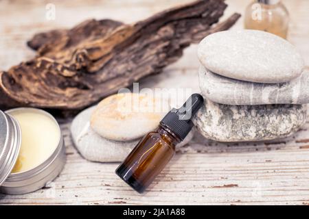 Natürliche Bio-Kosmetik und Produkte für Spa-Behandlungen und Entspannung für die Pflege von Frauen. Hautpflegeprodukte. Stockfoto