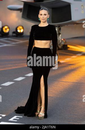 Hayley Atwell nimmt am 19. Mai 2022 an der Royal Film Performance „Top Gun: Maverick“ am Leicester Square in London, England, Teil. Stockfoto