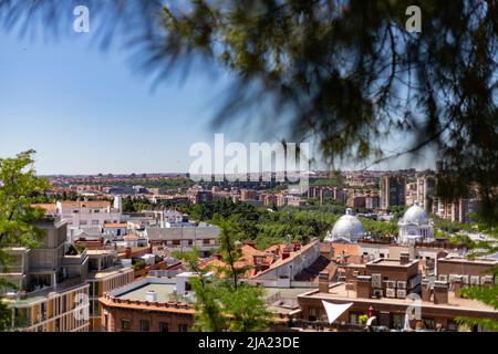 Madrid. Panoramablick auf die Stadt Madrid vom Parque del Oeste. Völlig klarer Tag. In Spanien. Europa. Fotografie. Stockfoto