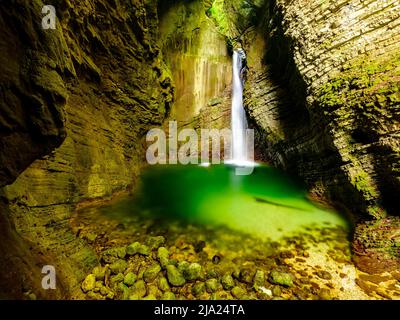 Kozjak-Wasserfall, Kobard, Soca-Tal, Triglav-Nationalpark, Slowenien Stockfoto