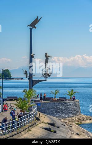 Die magische Säule am Hafen von Peter Lenk, Meersburg, Bodensee, Baden-Württemberg, Deutschland Stockfoto