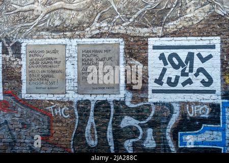 Gemeinschaftskunstwerk World Tree II am S-Bahnhof Savignyplatz, Berlin, Deutschland Stockfoto