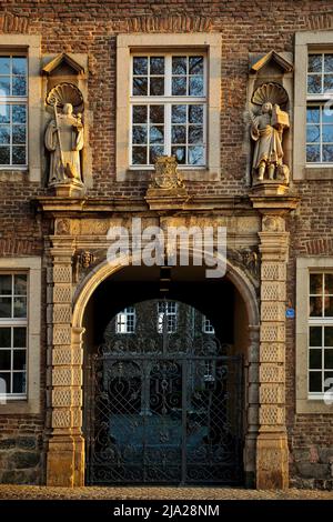 Kloster Rathaus, ehemaliges Kloster Benedectine, Mönchengladbach, Niederrhein, Nordrhein-Westfalen, Deutschland Stockfoto