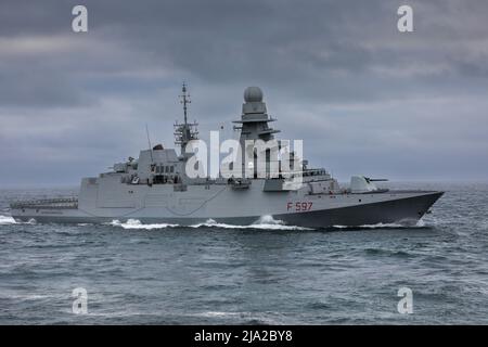 SEINE Antonio Marceglia A Bergamini Klasse Fregatte (Allzweck) einer von zehn in ihrer Klasse entweder im Dienst oder Gebäude für die italienische Marine Stockfoto