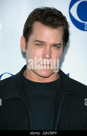 Los Angeles, USA. 16.. Juli 2006. Ray Liotta bei der CBS-Fernsehkritikerin Assocoation Summer Party im Rose Bowl in Los Angeles. Blickkontakt headshot18 LiottaRay58 Ray Liotta, der Schauspieler, der am besten für Mobster bekannt ist, ist gestorben. Er war 67 Jahre alt. Quelle: Tsuni/USA/Alamy Live News Stockfoto