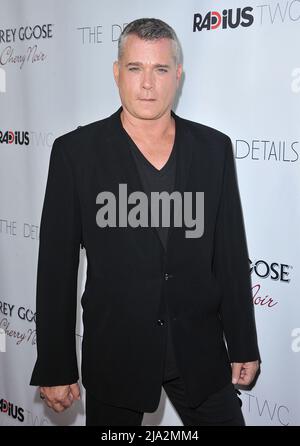 Los Angeles, USA. 30. Oktober 2012. Ray Liotta  12Ray Liotta  12 Ray Liotta, der Schauspieler, der am besten als Mobster bekannt ist, ist gestorben. Er war 67 Jahre alt. Quelle: Tsuni/USA/Alamy Live News Stockfoto