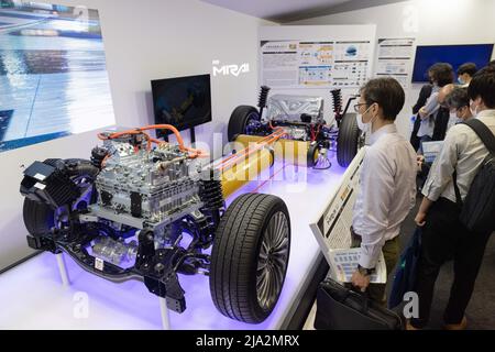 Wasserstoffauto Toyota Mirai (Zukunft) Basis auf der Automotive Engineering Exposition 2022 in Pacifico Yokohama am 25. Mai 2022 ausgestellt. Quelle: Stanislav Kogiku/AFLO/Alamy Live News Stockfoto