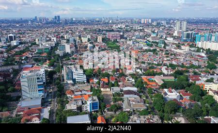 Der überflutete Straße in einem armen Viertel im Herzen der Stadt Jakarta in Indonesien Hauptstadt Stockfoto