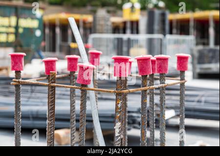 Verstärkung Der Gerippten Stahlstäbe. Die Verstärkung der gerippten Stahlstange ist ein integraler Bestandteil der Betonkonstruktionen. Die Bar wird Fundamente stärken, Decke Stockfoto