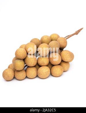 Longan. Frischer Longan isoliert auf weißem Hintergrund. Frische longanische thai-Früchte. Stockfoto