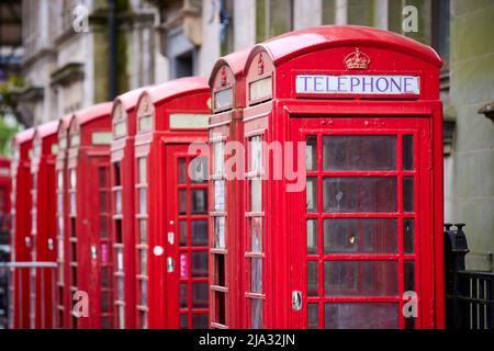 Preston in Lancashire, rote Telefonzellen im Stadtzentrum Stockfoto