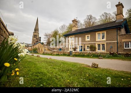 Edensor malerisches Dorf in Derbyshire, England ein Großteil des Dorfes befindet sich im Privatbesitz der Herzöge von Devonshire, der Familie Cavendish Stockfoto