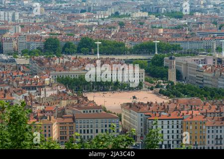 Panoramablick auf den großen Platz Bellevue, im Zentrum von Lyon Stockfoto