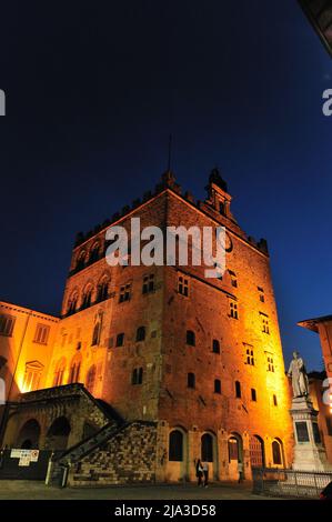 Prato, Toskana. Palazzo Pretorio. Der Palazzo Pretorio ist das antike Stadtgebäude von Prato, das sich an der Piazza del Comune befindet Stockfoto