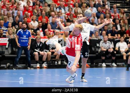 Aalborg, Dänemark. 25., Mai 2022. Rene Antonsen (22) von Aalborg Handball im dänischen HTH Herreliga-Spiel zwischen Aalborg Handball und Bjerringbro-Silkeborg Handball in der Jutlander Bank Arena in Aalborg. (Foto: Gonzales Photo - Balazs Popal). Stockfoto