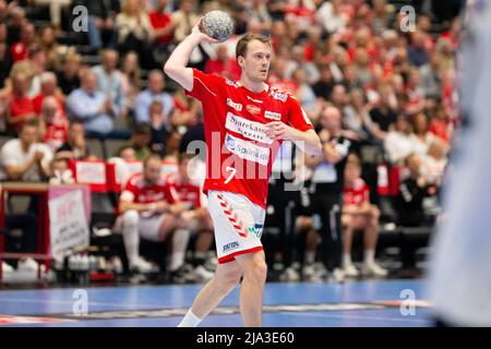 Aalborg, Dänemark. 25., Mai 2022. Felix Claar (7) von Aalborg Handball beim dänischen HTH Herreliga-Spiel zwischen Aalborg Handball und Bjerringbro-Silkeborg Handball in der Jutlander Bank Arena in Aalborg. (Foto: Gonzales Photo - Balazs Popal). Stockfoto