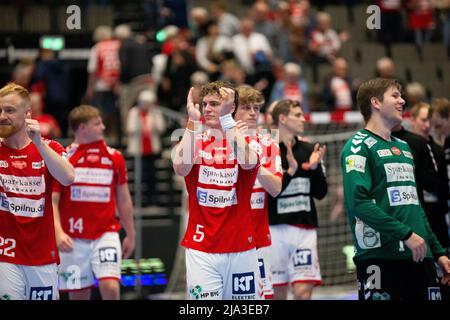 Aalborg, Dänemark. 25., Mai 2022. Victor Klove (5) von Aalborg Handball nach dem dänischen HTH Herreliga-Spiel zwischen Aalborg Handball und Bjerringbro-Silkeborg Handball in der Jutlander Bank Arena in Aalborg. (Foto: Gonzales Photo - Balazs Popal). Stockfoto