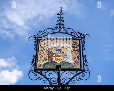 Kunstvolles Metallschild für das Lygon Arms, ein 4-Sterne-Luxushotel in der Stadt Cotswold am Broadway, Worcestershire, Großbritannien Stockfoto