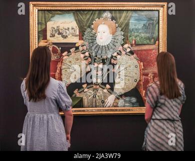 London, Großbritannien. 27.. Mai 2022. Präsentation königlicher Porträts und Handschriften aus dem ganzen Land. Angeführt von der ikonischen Armada Porträt von Königin Elizabeth I als Leihgabe aus der Woburn Abbey Collection & Warhol Gemälde von Königin Elizabeth II.Paul Quezada-Neiman/Alamy Live News Credit: Paul Quezada-Neiman/Alamy Live News Stockfoto
