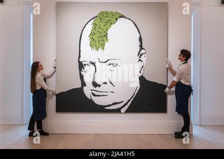 London, 27. Mai 2022. BANKSY 'Turf war', 2022 mit Winston Churchills Haaren ist ein limengrüner Mohican, Estimate. £4.000.000-6.000.000) bei einer Vorschau auf Sothebys Jubiläumssaison. Kredit. amer Ghazzal/Alamy Live Nachrichten Stockfoto