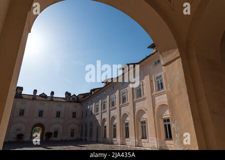 Das Belvedere von San Leucio ist ein monumentaler Komplex in dem von Caserta, der von Karl von Bourbon, König von Neapel und Sizilien (und später König von Spa), gesucht wurde Stockfoto