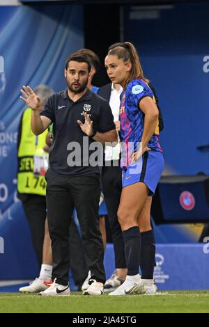 TURIN - (lr) FC Barcelona Trainer Jonatan Giraldez, Lieke Martens von Frauen des FC Barcelona während des UEFA Women's Champions League Finales zwischen dem FC Barcelona und Olympique Lyon am 21. Mai 2022 im Juventus-Stadion in Turin, Italien. ANP | NIEDERLÄNDISCHE HÖHE | GERRIT AUS KÖLN Stockfoto