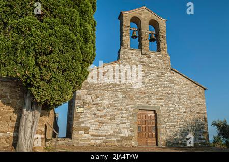 Kirche San Michele Arcangelo auf der Isola Maggiore, Trasimeno-See, Umbrien, Italien Stockfoto