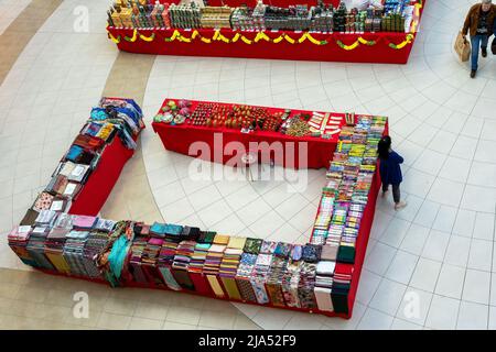 Sankt PETERSBURG, RUSSLAND - 21. Mai 2022: Verkauf von indischen Waren Stockfoto