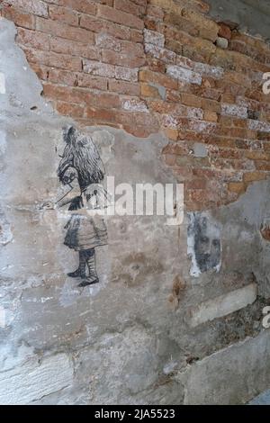 Alice im Wunderland Graffiti in einer venezianischen Gasse. Venedig Italien Stockfoto